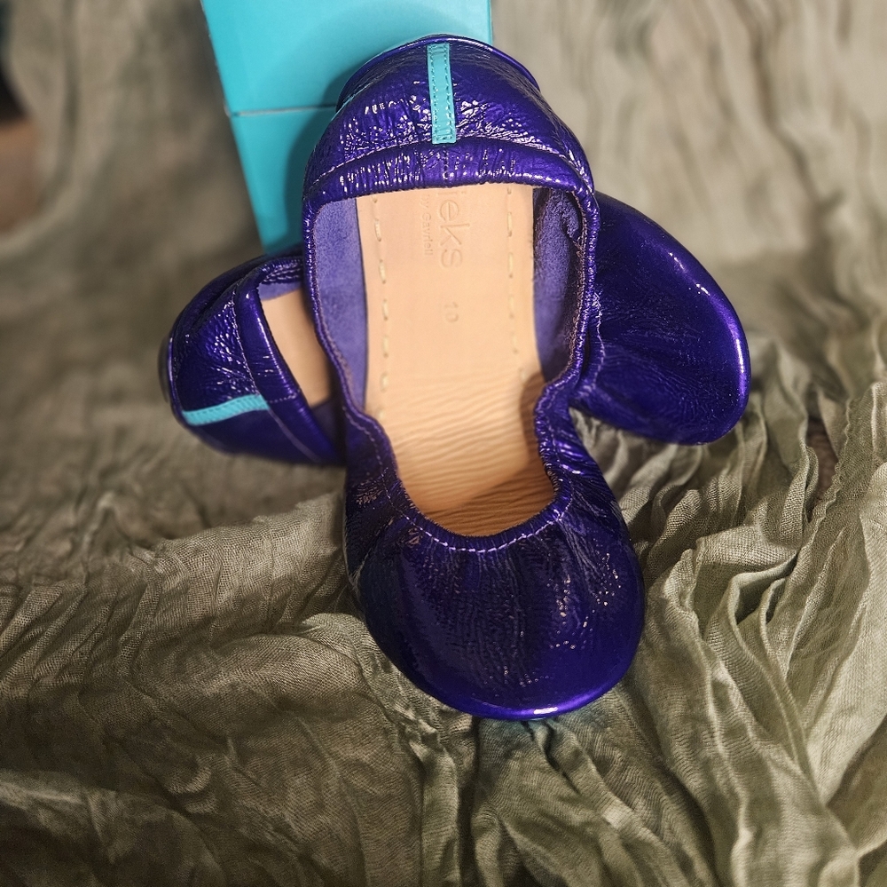 Purple Diamond Tieks  size 10